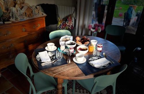 Nernier Cama Y Desayuno | charmante chambre d'hôtes avec salon et terrasse