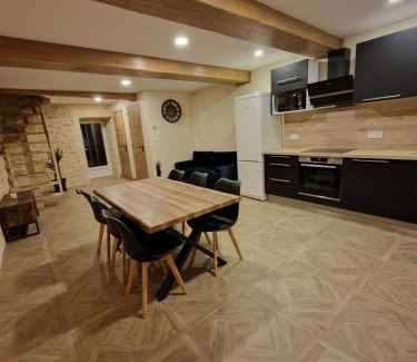 Chatillon-sur-Seine Apartamento | Charmante maison de ville