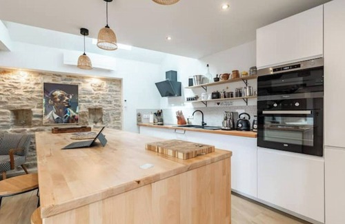 Marsannay-la-Cote Casa | Charmante Maison Climatisée Avec son Jardin à 10 Minutes de Dijon