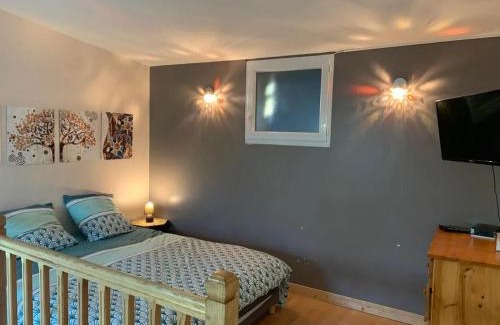 Chalandray Casa | Charmante maison avec piscine à Chalandray, 25 m²