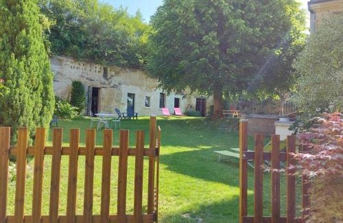 Seuilly Casa | Charmante maison avec jardin privé, cheminée et WIFI - FR-1-381-67
