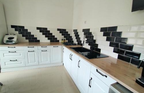 Chateauroux Casa | charmante maison familiale avec piscine et Jacuzzi
