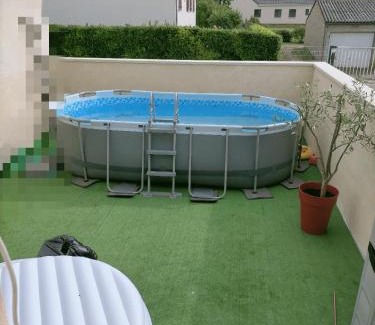 Chateauroux Casa | charmante maison familiale avec piscine et Jacuzzi