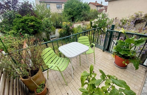 Bondy Casa | Charmante Maison Meulière Proche de Paris, Bord du Canal de L'ourcq