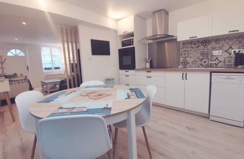 Eu Casa | Charmante Maison Rénovée, Belle Terrasse Proximité Plages & Proche de la mer