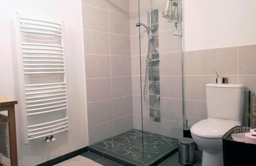 Loriol-sur-Drome Casa | Charmante suite indépendante en maison de village