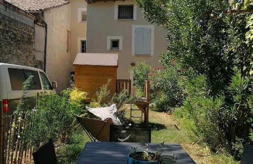 Loriol-sur-Drome Casa | Charmante suite indépendante en maison de village