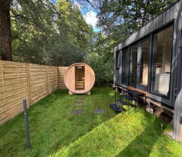 Kloster Lehnin Apartamento | Charmantes Tiny House am See mit Outdoor-Sauna