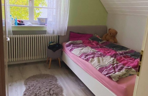 Neu-Ulm Casa | Charmantes Wohnhaus mit Garten. Familienfreundlich