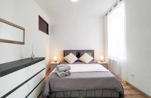 Romans-sur-Isere Apartamento | Charme de l'Isère au Coeur de Ville