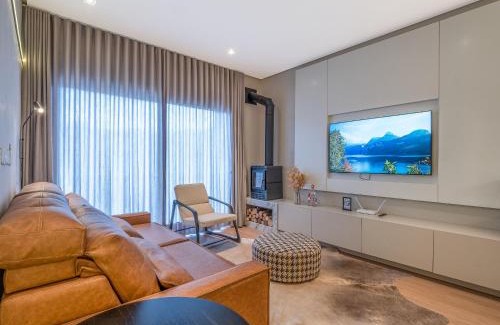 Floresta Apartamento | Charme e Lareira no Centro de Gramado