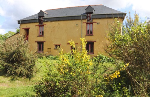 Saint-Meen-le-Grand Cabaña | Charme et Nature - Room in a mud house in Brocéliande country