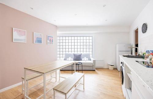 19th Arrondissement Apartamento | Charme Parisien 6 Personnes, 2 chambres, 19ème