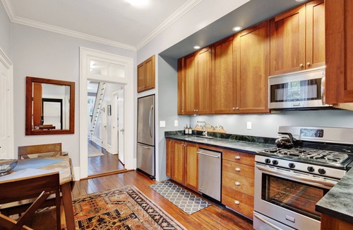 Savannah Victorian District Casa | Charmer near Forsyth Park, Heated Pool Access!