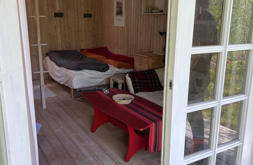 Lodbjerg Hede Cabina | Charmerende Skovhytte