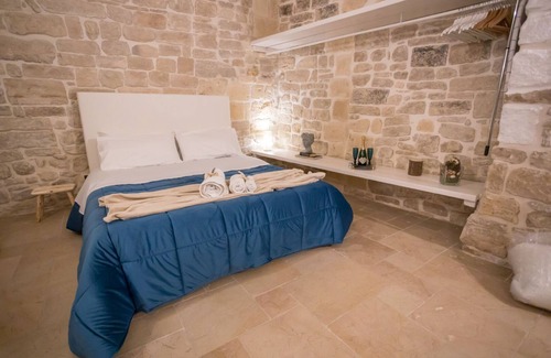 Trani Cama Y Desayuno | Charmeroom - Dimora d'incanto