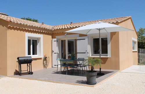 Saint-Julien-de-Peyrolas Cabaña | Encantadora casa de campo, Gargantas del Ardèche.