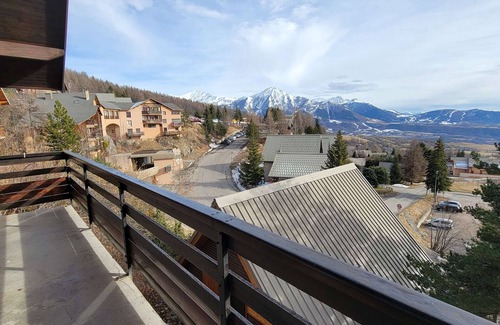 Saint-Michel-de-Chaillol Chalet De Esquí | Chalet acogedor con capacidad para 5 personas, cerca de pistas de esquí, senderismo y comercios
