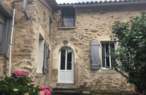 Villefranche-de-Rouergue Casa | Encantadora casa con gran jardín y piscina desde 900 eur a 1800 eur dependiendo del período.