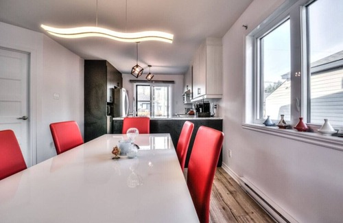 Saint-Roch-de-Richelieu Casa | Charming 3 bed home with quick access