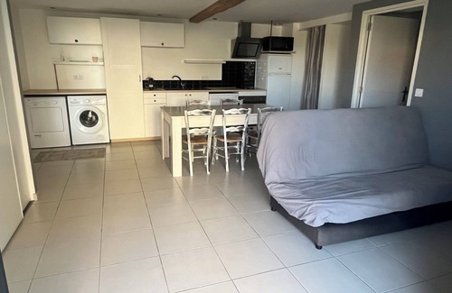 Boueilh-Boueilho-Lasque Apartamento | Charming studio between sea and mountains