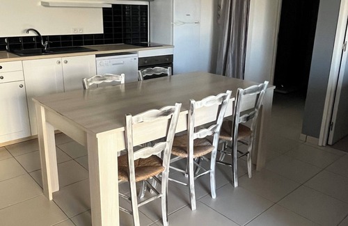 Boueilh-Boueilho-Lasque Apartamento | Charming studio between sea and mountains