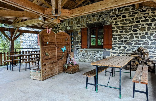 Saint-Didier-sur-Doulon Cabaña | Escapada Natural cerca de La Chaise-Dieu: Amplio Gîte con Jardín y Terraza