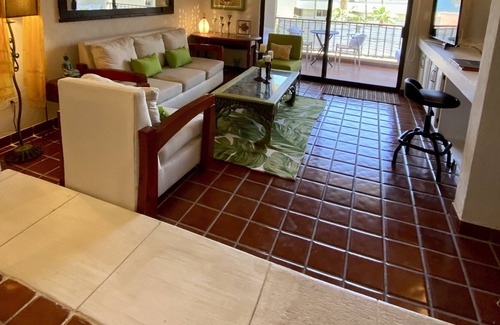 Santa Rosa Apartamento | Charming 1 bedroom ocean front apartment in Cabo