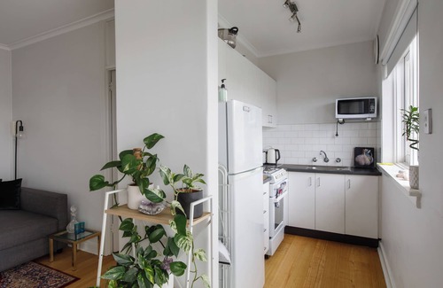 St. Kilda East Apartamento | Charming 1-bedroom boutique apartment in lovely St Kilda East with WiFi, AC