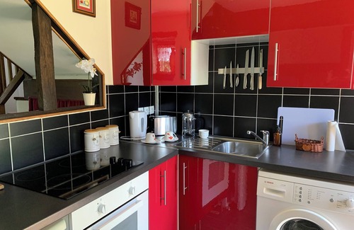Andaine - Passais Cabaña | Charming 1-Bed Cottage in Ceauce