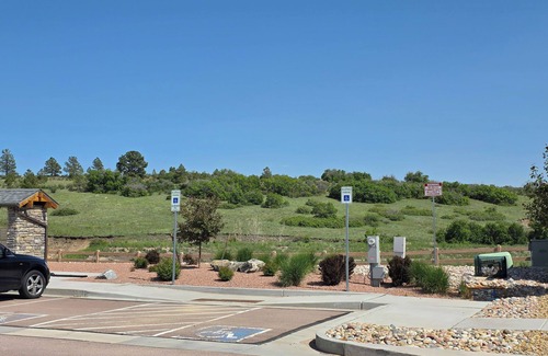 Northgate Casa | Charming 1-bedroom in marvelous Colorado Springs with WiFi, AC