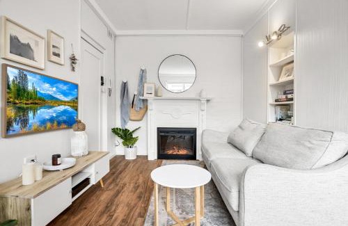 St Kilda West Apartamento | Charming 1-Bed with Fireplace by the Beach
