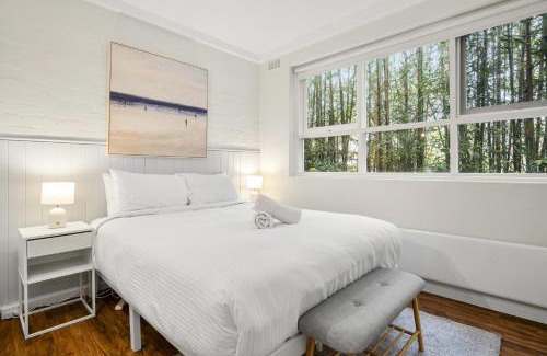 St Kilda West Apartamento | Charming 1-Bed with Fireplace by the Beach