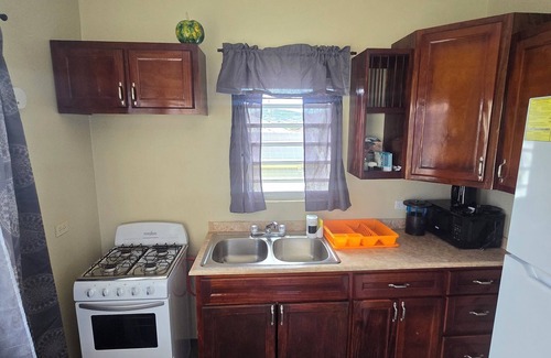 Potters Village Apartamento | Charming 1-bedroom apartment with WiFi, AC in superb St. George