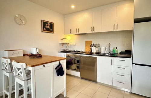 South Melbourne Apartamento | Charming 1-bedroom apartment with AC, WiFi in peaceful South Melbourne