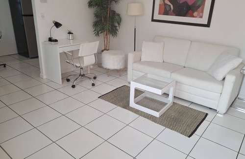 Southwest Cabaña | Charming 1-bedroom cottage in marvelous West Palm Beach
