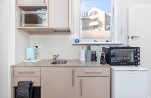 North Sydney Apartamento | Charming 1 bedroom, park adjacent. city 5 minutes