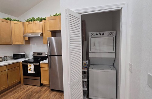 Moreno Valley Casa | Charming 1-bedroom 500 Sq. Ft. back house in nice neighborhood of Moreno Valley,