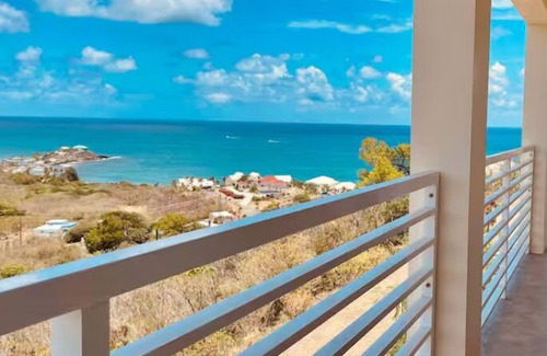 Green Cay Apartamento | Charming 1-bedroom apartment in Christiansted overlooking the Caribbean Sea