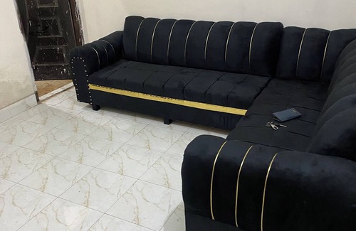 Faisalabad Apartamento | Charming 1-bedroom apartment in beautiful Faisalabad with living room terace