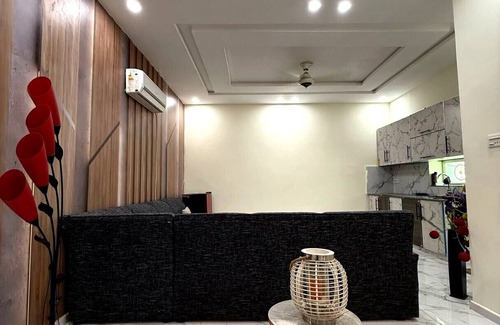 Faisalabad Apartamento | Charming 1-bedroom apartment with AC, WiFi in enjoyable Abdullah Gardens Fsd