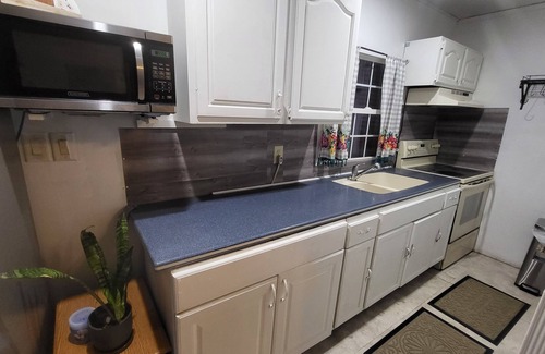 New Castle Apartamento | Charming 1-bedroom apartment ,living room, Kitchen, Dining, Bathroom, Patio etc