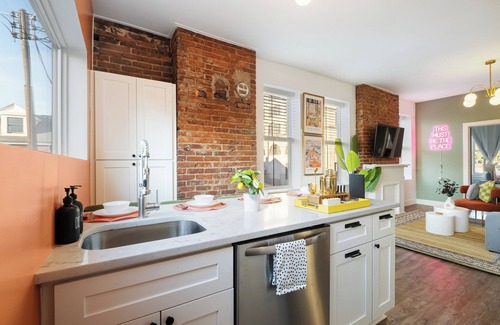 Pittsburgh Apartamento | Charming 1-Bedroom Apartment in Lovely Pittsburgh With Ac