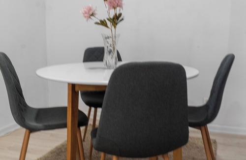 Militari Apartamento | Charming 1-bedroom apartment with WiFi, AC in delightful Bucharest