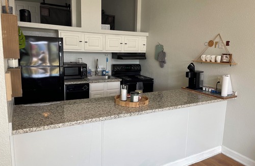 Galveston Apartamento | Charming 1-bedroom apartment in marvelous Galveston, TX.