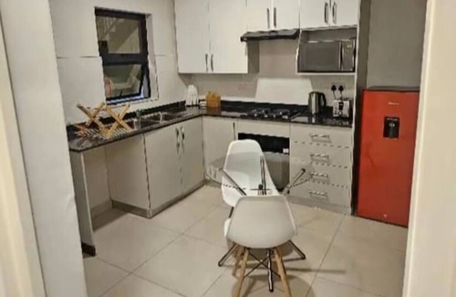 Gaborone Apartamento | Charming 1-bedroom apartment in delightful Gaborone with AC