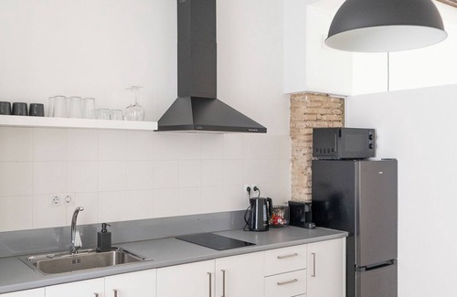 El Pilar Apartamento | Charming 1-bedroom apartment in lovely València with WiFi, AC