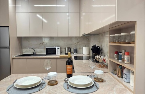 Tirana Apartamento | Charming 1-bedroom apartment in Tiranë with WiFi and AC