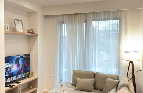 Tirana Apartamento | Charming 1-bedroom apartment in Tiranë with WiFi and AC