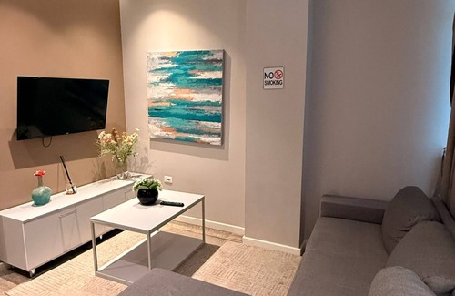 Tirana Apartamento | Charming 1-bedroom apartment in wonderful Tiranë with AC, WiFi